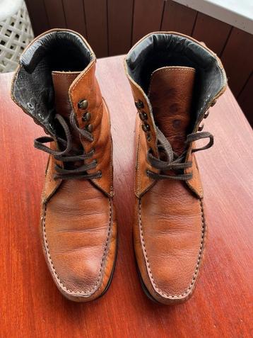 FLORSHEIM SCHOEN HOOG beschikbaar voor biedingen