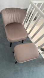 Chair and footrest, Huis en Inrichting, Stoelen, Ophalen, Eén