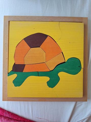 Dikke houten legpuzzels beschikbaar voor biedingen