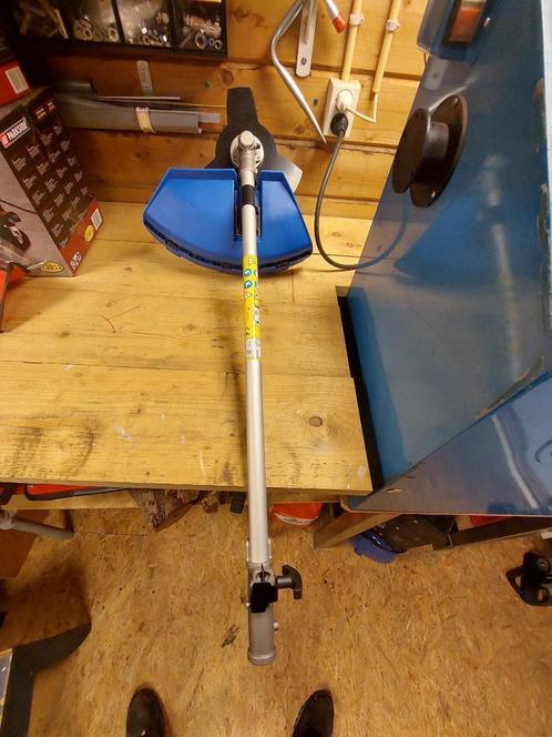 4 in 1 gemotoriseerde tuingereedschap, Tuin en Terras, Hand-tuingereedschap, Zo goed als nieuw, Overige soorten, Ophalen