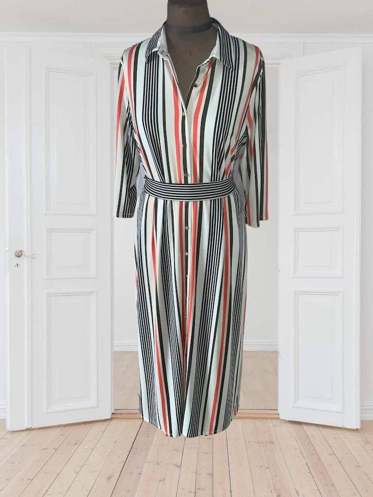 Jurk K-Design xxl, Kleding | Dames, Jurken, Zo goed als nieuw, Maat 46/48 (XL) of groter, Blauw, Onder de knie, Verzenden