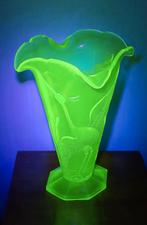 Art Deco uranium vaas Decor kraanvogel, Antiek en Kunst, Ophalen of Verzenden