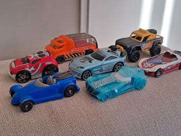 Hot Wheels setje van 7 diverse zie foto's  beschikbaar voor biedingen