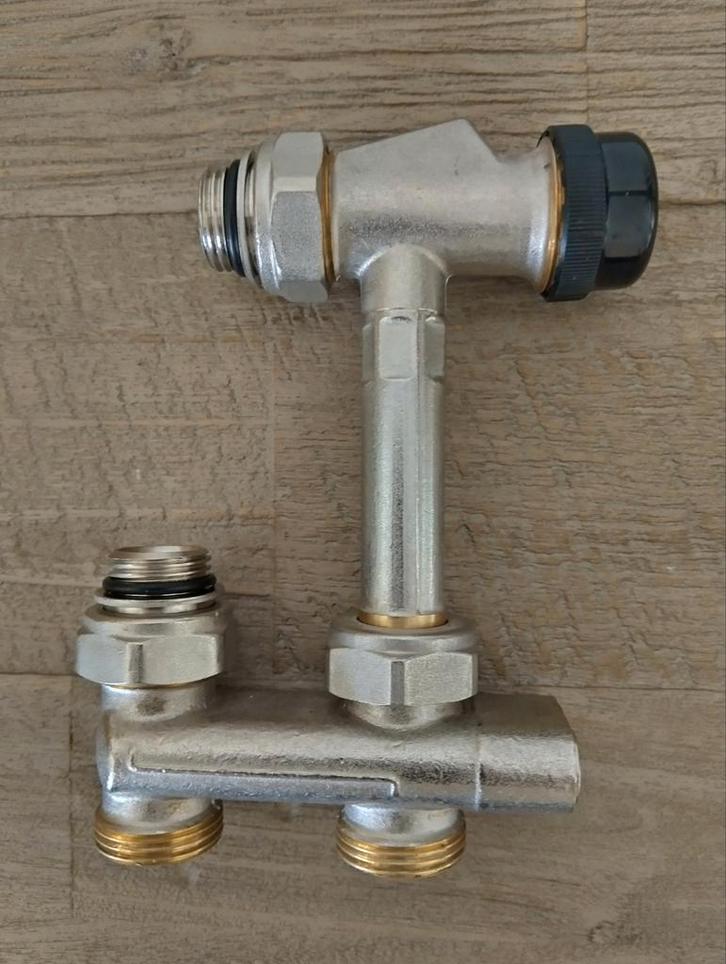 Jaga aansluitset met crossventiel vloeraansluiting, Doe-het-zelf en Verbouw, Verwarming en Radiatoren, Zo goed als nieuw, Overige typen