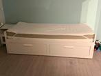 BRIMNES bedbank 80x200 uitschuifbaar + matrassen, Huis en Inrichting, Slaapkamer | Bedden, Ophalen, Verstelbaar, Eenpersoons, Wit