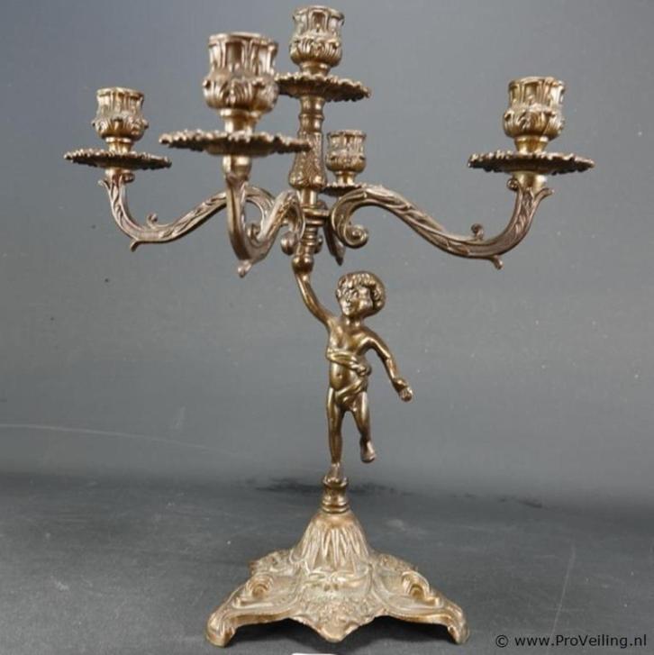 Antieke bronzen kandelaar met Putto, Antiek en Kunst, Antiek | Kandelaars, Koper of Brons, Ophalen of Verzenden