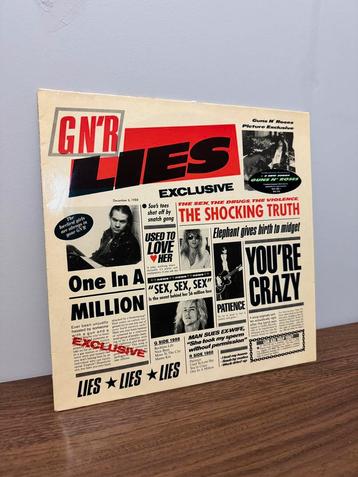 Guns and Roses - Lies LP beschikbaar voor biedingen