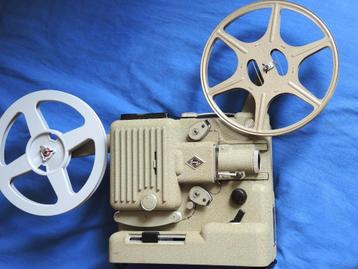Eumig P 8 filmprojector 8 mm, defect, m toebehoren in koffer beschikbaar voor biedingen