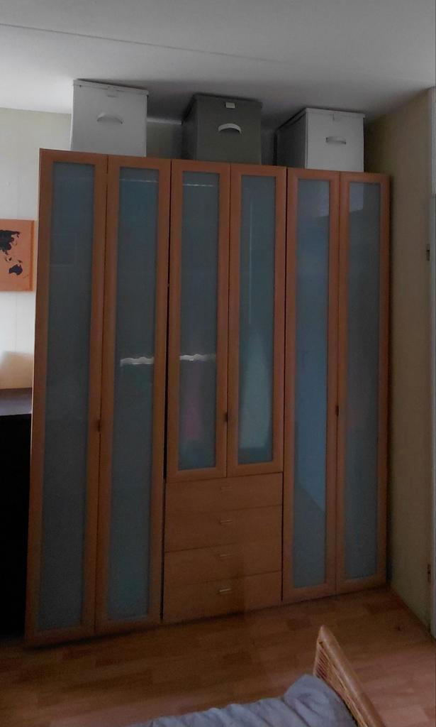Leuke kledingkast met veel ruimte., Huis en Inrichting, Kasten | Kledingkasten, Gebruikt, 200 cm of meer, 150 tot 200 cm, 50 tot 75 cm