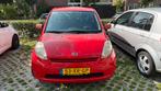 Daihatsu Sirion type 2 1.0 51KW 2007 Rood, Auto's, Daihatsu, Voorwielaandrijving, 750 kg, Handgeschakeld, 3 cilinders