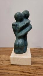 Beeldje van Ton Haagen "Intimiteit"., Antiek en Kunst, Ophalen of Verzenden