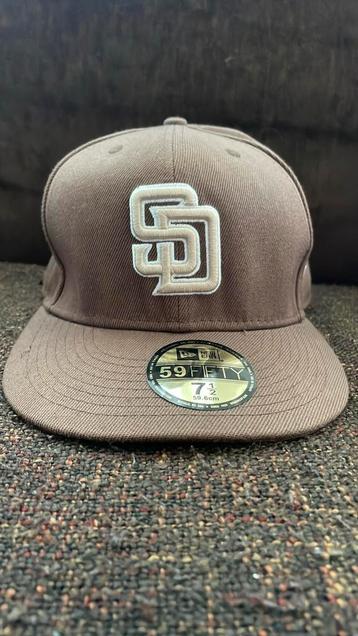 New Era MLB Bruin beschikbaar voor biedingen