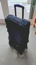 Grote zwarte reistas met wieltjes van Eastpak, Ophalen, Uitschuifbare handgreep, 30 cm of meer, Zwart