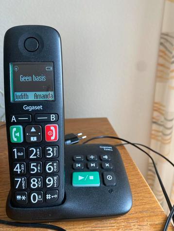 Gigaset Seniorentelefoon - 2 Stuks beschikbaar voor biedingen