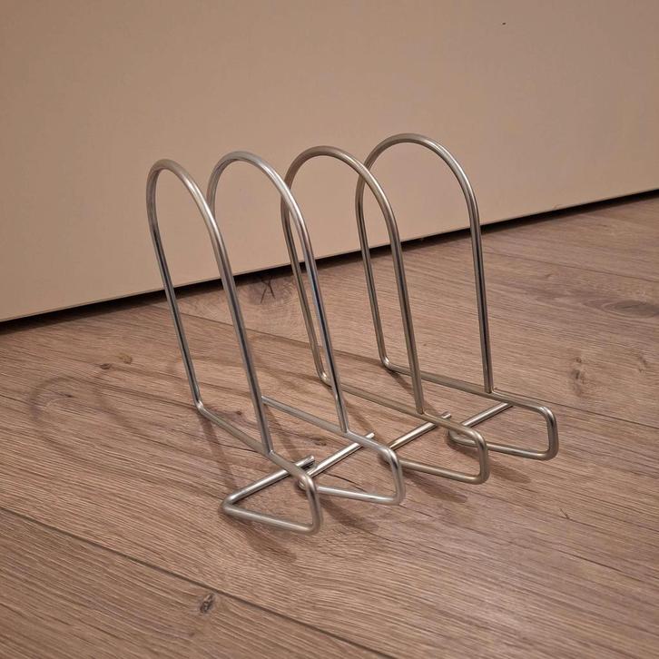 Vintage Ikea Flit boekensteunen bookends | metaal | 90s, Huis en Inrichting, Woonaccessoires | Wandplanken en Boekenplanken, Zo goed als nieuw