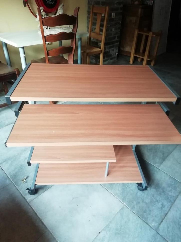 Computertafel met wieltjes, Huis en Inrichting, Kasten | Computermeubels, Gebruikt, 70 tot 120 cm, 70 tot 120 cm, 40 tot 80 cm