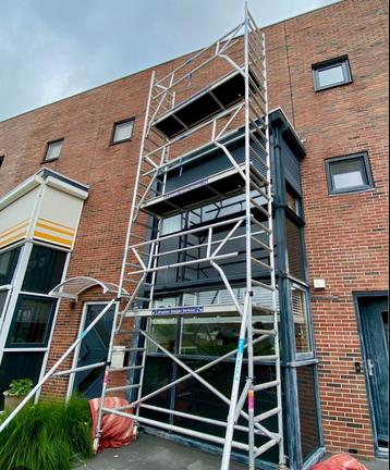 Steiger te huur beschikbaar voor biedingen
