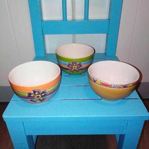 Fairtrade kommetjes artesa handmade for Ecuador 3 stuks, Huis en Inrichting, Keuken | Servies, Gebruikt, Kom(men), Overige stijlen