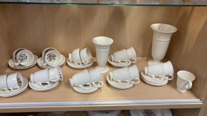 Wedgwood kop- en schotels/ vazen, Antiek en Kunst, Antiek | Servies compleet, Ophalen