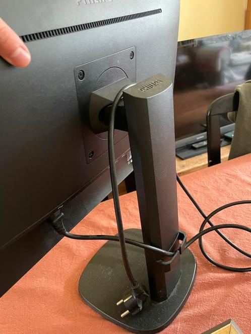 Philips 21,5 inch monitor - Verstelbare voet, Computers en Software, Monitoren, Gebruikt, 60 Hz of minder, HDMI, In hoogte verstelbaar