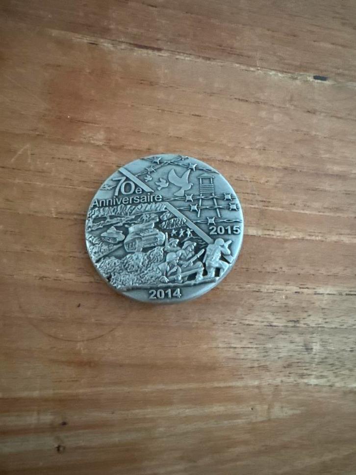Normandië Herdenkingsmunt 70 Jaar, Verzamelen, Militaria | Algemeen, Overige soorten, Embleem of Badge, Overige gebieden, Ophalen
