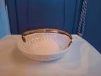 Creamware schaal met hengsel zilver leeuwtje, Ophalen of Verzenden, Zilver