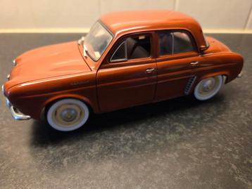 Renault Dauphine Rood norev 1:18 beschikbaar voor biedingen