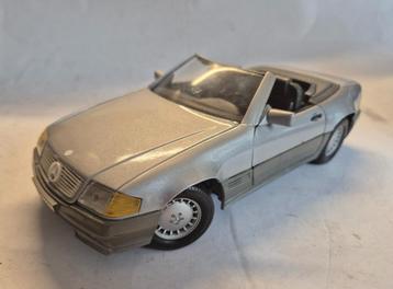 Mercedes Benz 500 SL Modelauto 1:18 beschikbaar voor biedingen