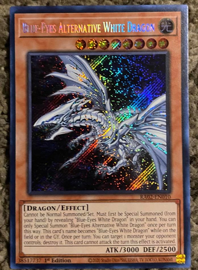 Yu-Gi-Oh! Blue Eyes Alternative White Dragon RA02 1st !, Hobby en Vrije tijd, Verzamelkaartspellen | Yu-gi-Oh!, Verzenden, Zo goed als nieuw