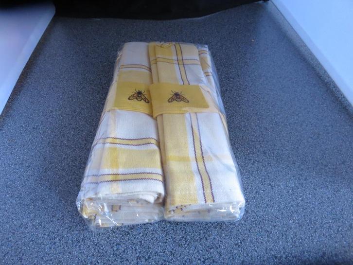 Servetten Bijenland servies, Huis en Inrichting, Keuken | Servies, Nieuw, Overige typen, Overige stijlen, Overige materialen, Ophalen of Verzenden