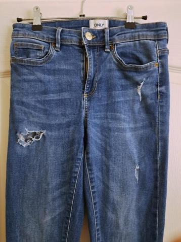 Leuke jeans spijkerbroek ONLY maat 38/40 / 32 met scheuren beschikbaar voor biedingen