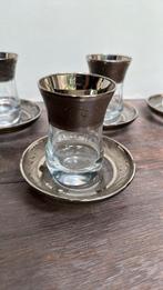6 thee glaasjes met schoteltje, Ophalen of Verzenden, Zo goed als nieuw, Overige stijlen, Kop(pen) en/of Schotel(s)