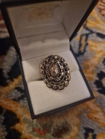 14 karaat gouden antieke ring met roosdiamanten  beschikbaar voor biedingen