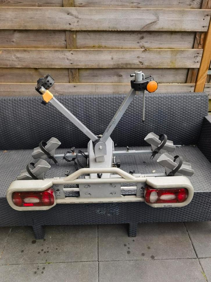 Nette Spinder ELITE fietsendrager voor 2 fietsen.
Van kinde, Auto diversen, Fietsendragers, Zo goed als nieuw, Trekhaakdrager