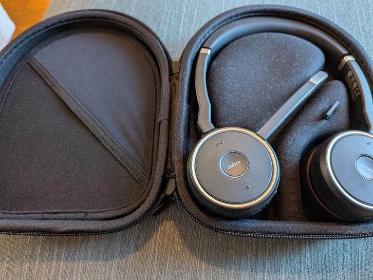 Jabra Evolve 75, Computers en Software, Headsets, Zo goed als nieuw, On-ear, Draadloos, Inklapbare microfoon, Mute-functie, Volumeregelaar