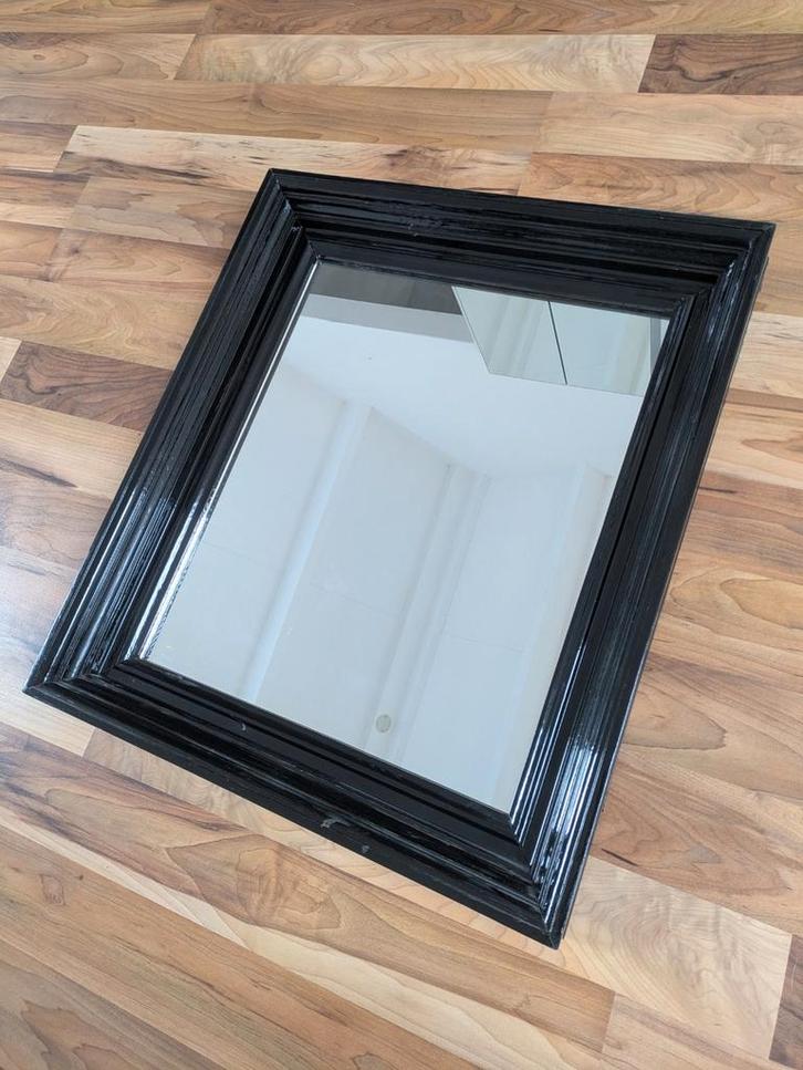 Spiegel met grove, zwarte lijst, Huis en Inrichting, Woonaccessoires | Spiegels, Gebruikt, 50 tot 75 cm, Minder dan 100 cm, Rechthoekig