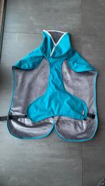 Hondenjas pomppa Kevyt 65cm z.g.a.n., Dieren en Toebehoren, Ophalen of Verzenden, Zo goed als nieuw, Hondenjas