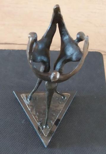 Corry Ammerlaan (1947') Sculptuur samenwerken op hoog niveau beschikbaar voor biedingen