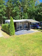 Te koop zeer nette Wilk S3 caravan met voortent en luifel, Caravans en Kamperen, Omvormbare zithoek, Kachel, Rondzit, Particulier