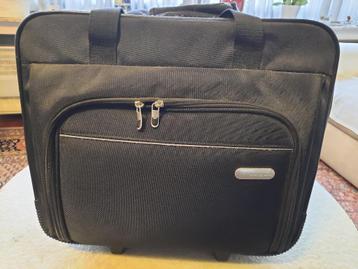 nieuwe zwarte (reis)tas trolley ook geschikt voor laptop