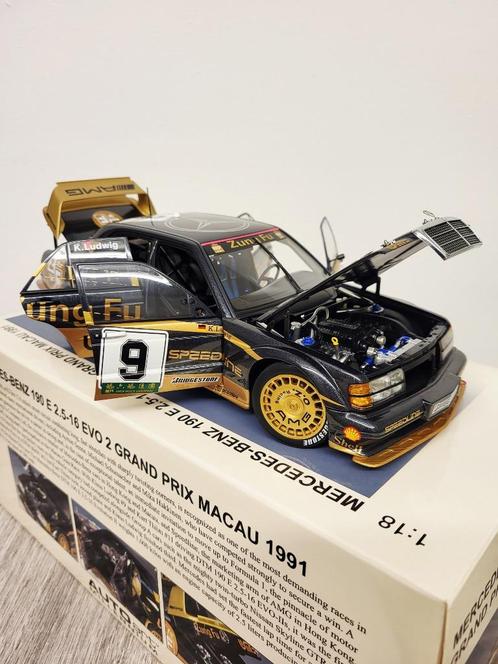 1:18 AUTOart 89135 Mercedes-Benz 190 E Evo 2 Macau K. Ludwig, Hobby en Vrije tijd, Modelauto's | 1:18, Zo goed als nieuw, Auto
