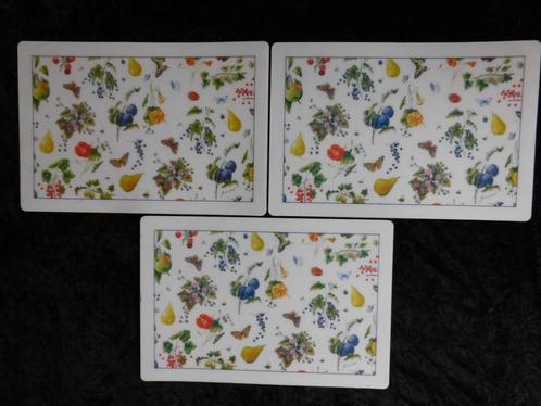3 Janneke Brinkman Fruit & Flowers placemats van kunststof,, Huis en Inrichting, Keuken | Servies, Gebruikt, Overige typen, Overige stijlen