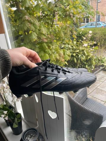Addidas kicksen beschikbaar voor biedingen