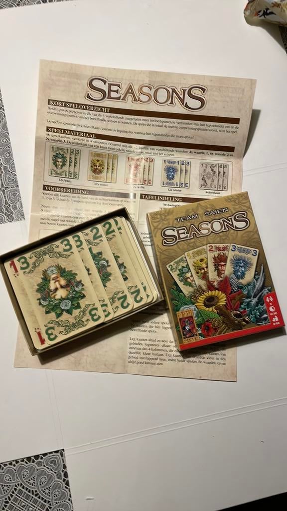 Kaartspel seasons, Ophalen of Verzenden, Zo goed als nieuw, Speelkaart(en)
