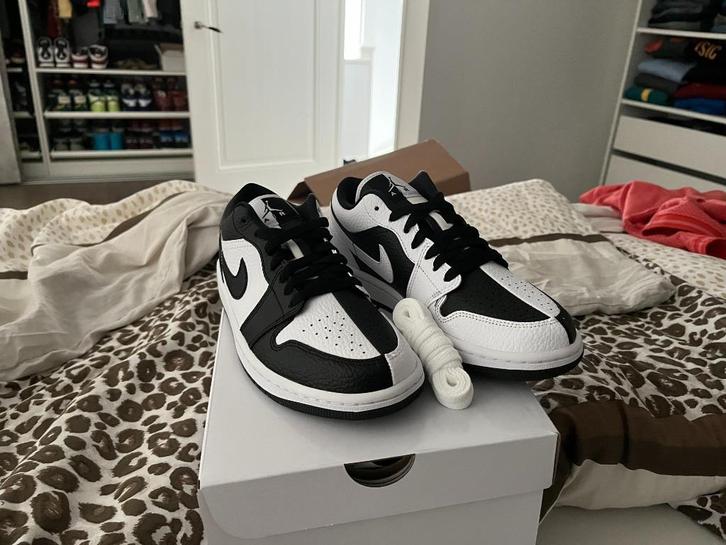 Nike Air Jordan 1 Low Invert Homage - 38,5, Kleding | Dames, Schoenen, Nieuw, Sneakers of Gympen, Overige kleuren, Ophalen of Verzenden