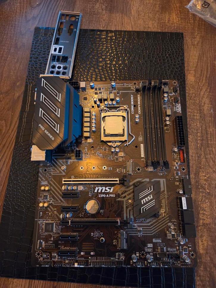 MSI Z390-A PRO Moederbord + i5 9400F CPU, Computers en Software, Moederborden, Gebruikt, Intel, DDR4, Ophalen of Verzenden