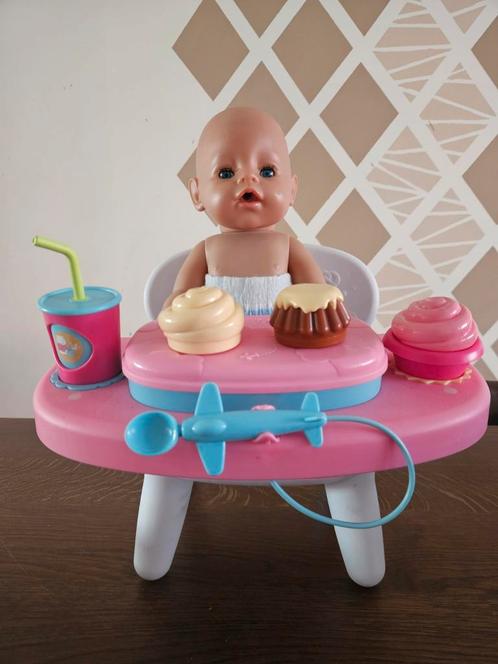 Baby born interactieve eetstoel., Kinderen en Baby's, Speelgoed | Poppen, Zo goed als nieuw, Babypop, Ophalen of Verzenden