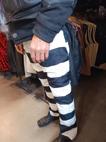 Kevlar Motorbroek Prison Style  beschikbaar voor biedingen
