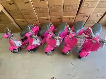 Vespa Scooter GTS Voor Kinderen | 12V Elektrisch beschikbaar voor biedingen