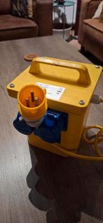 HSC Omvormer 110V naar 220V, Ophalen of Verzenden, Zo goed als nieuw